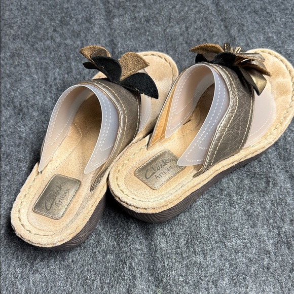 Clarks Metallic Flower Sandals - Picture 3 of 8